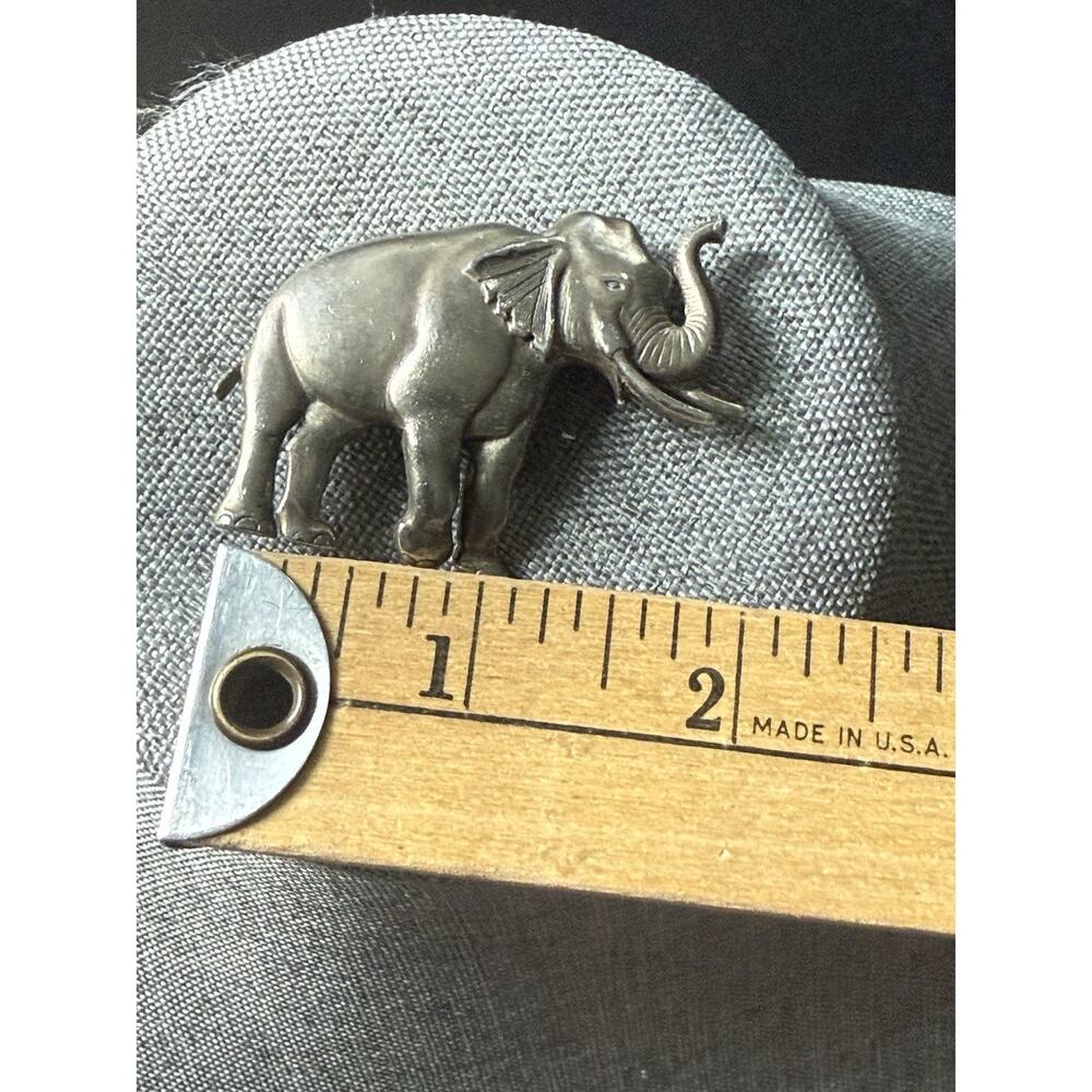 Vintage Elephant Brooch Pewter Tone Art To Wear Whimsy Career Scarf Lapel Pin - Picture 3 of 4